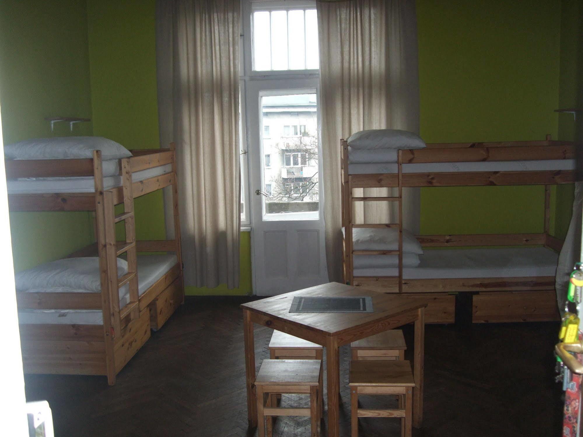 Old Walls Hostel Krakow Exterior photo